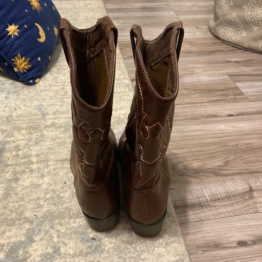 brown cowgirl boots - Picture 3 of 4